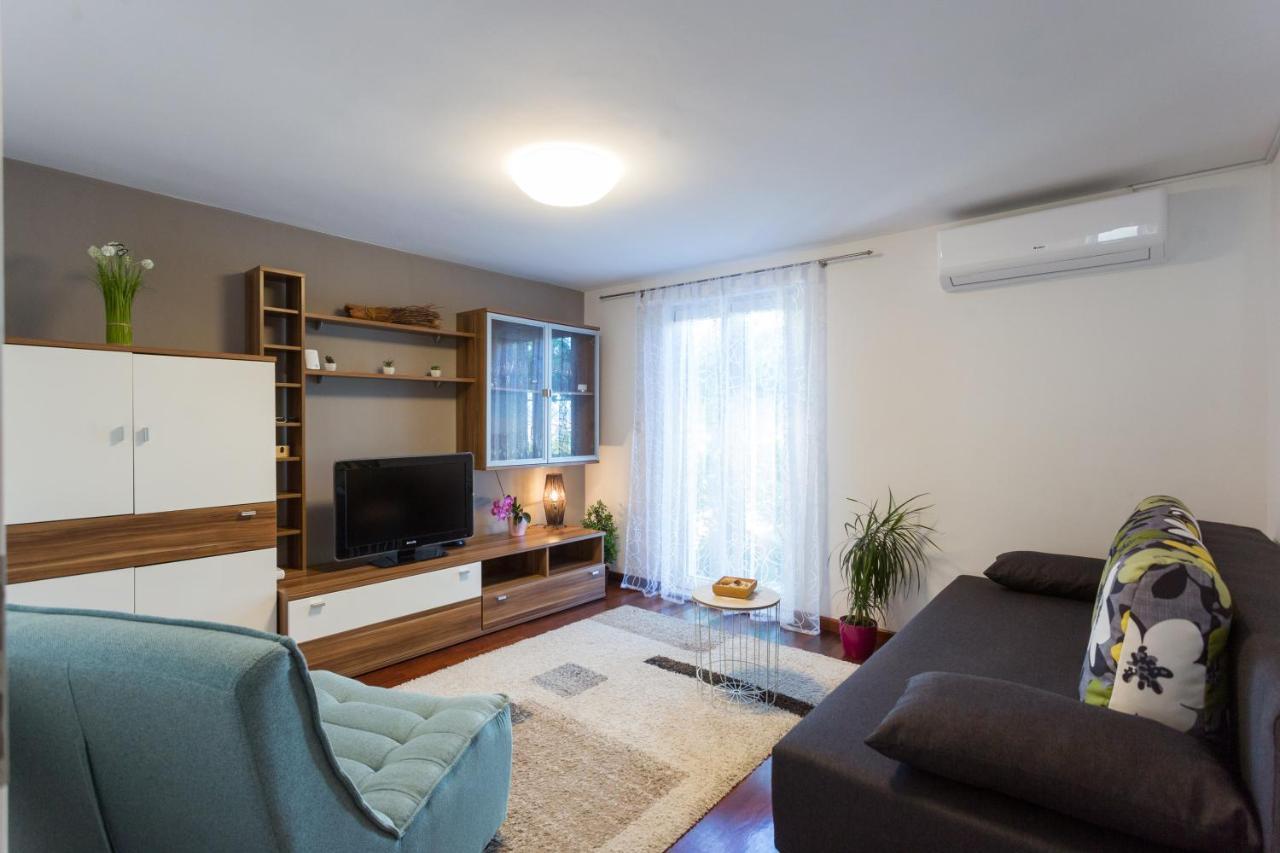 Apartments Lidija - Sea View Apartment With Exclusive Right Of Using Hot Tub Or Split Level Apartment With Exclusive Right Of Using Pool Podstrana Exterior foto